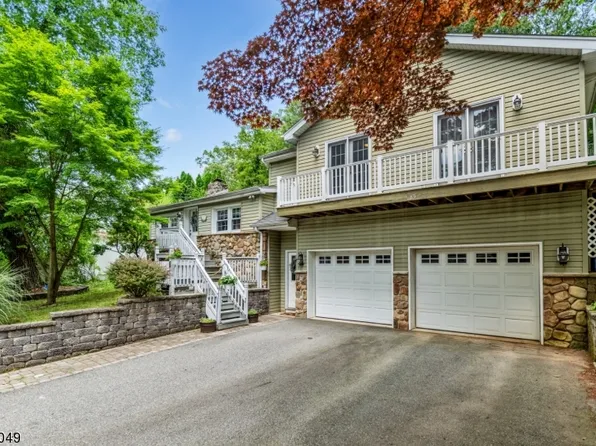 85 Algonquin Trl, Wayne Twp., NJ 07470