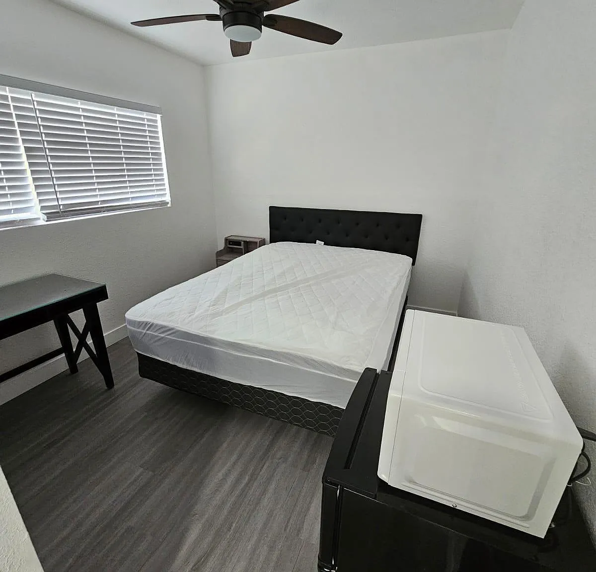 4 bed, 4.0 bath, 2673 sqft, $819 — Photo 2