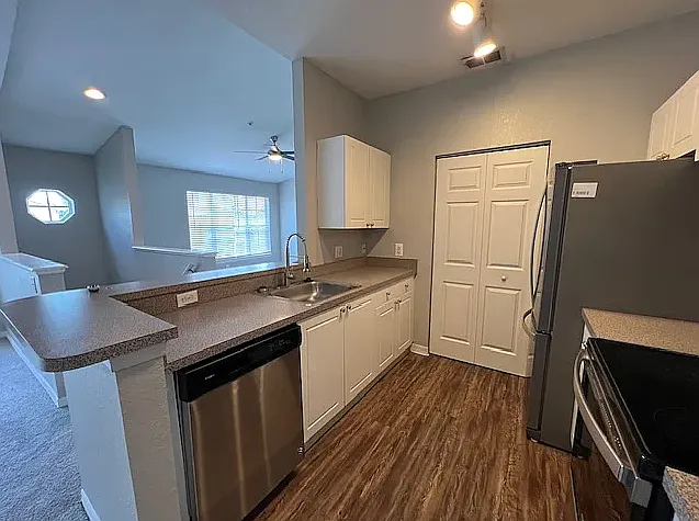 821 Grand Regency Point #201 — Photo 11