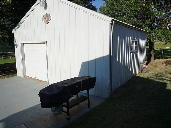 5th image of 19521 SE 72nd St
