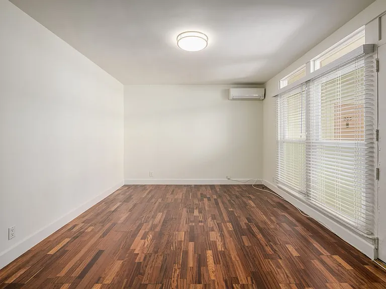 6871 Franklin Ave - Hollywood Cozmo — Photo 8
