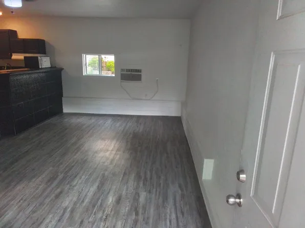 5850 Ladera Park Ave #1, Los Angeles, CA 90056