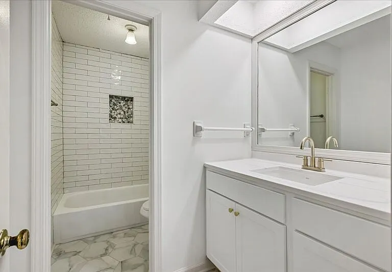 1694 Belvedere Ct — Photo 20