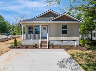 2613 Bernhurst Dr NE, Knoxville, TN 37918