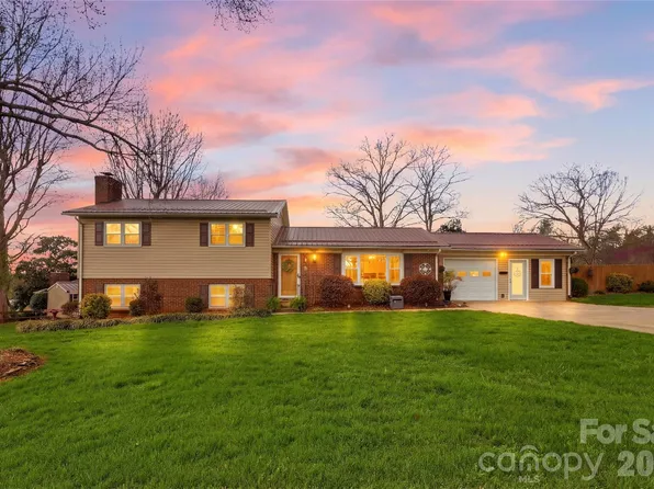 235 Havenhurst Rd, Taylorsville, NC 28601