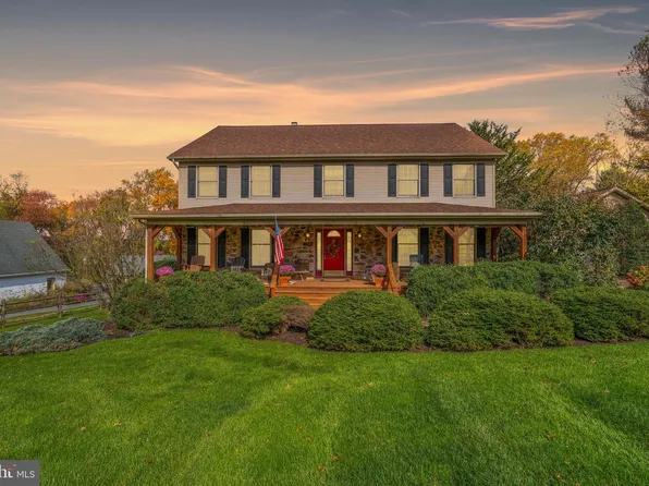 15 Phillip Dr, Kirkwood, PA 17536