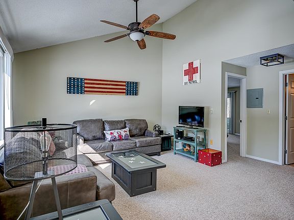 3rd image of 18E Seasons at Attitash Road