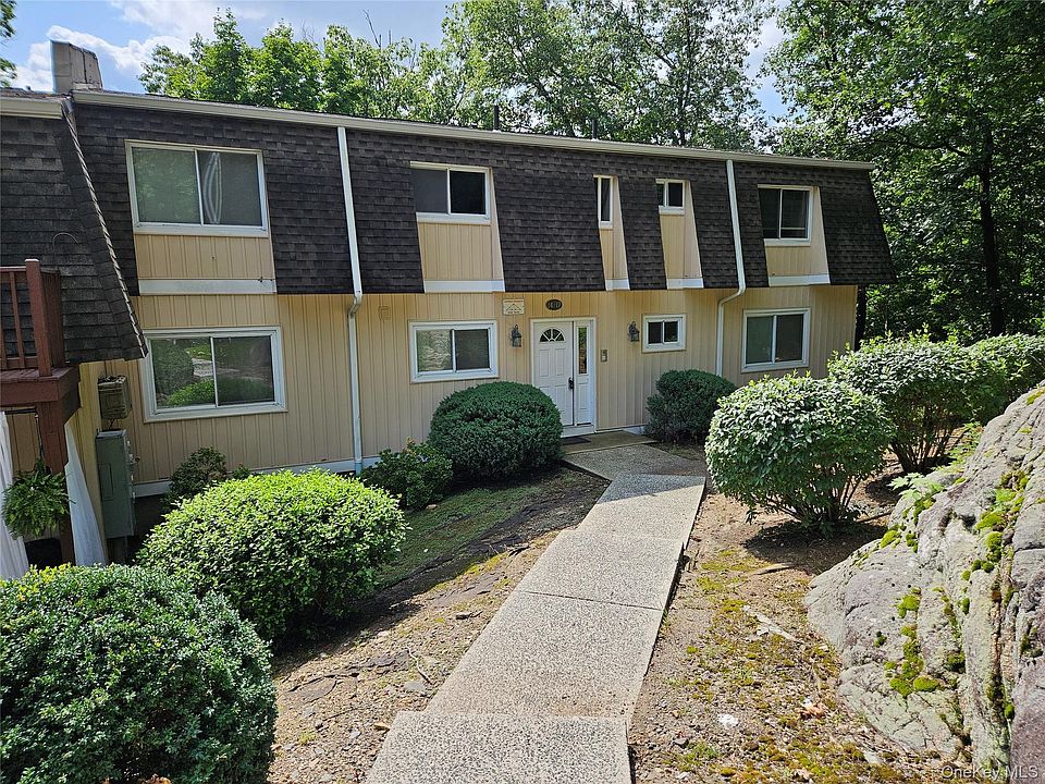 1st image of 18 Pavilion Ridge Way Unit 17