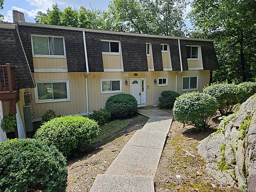 18 Pavilion Ridge Way #17 Photo 1