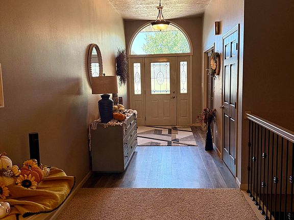 2nd image of 1516 Deerfield Ln
