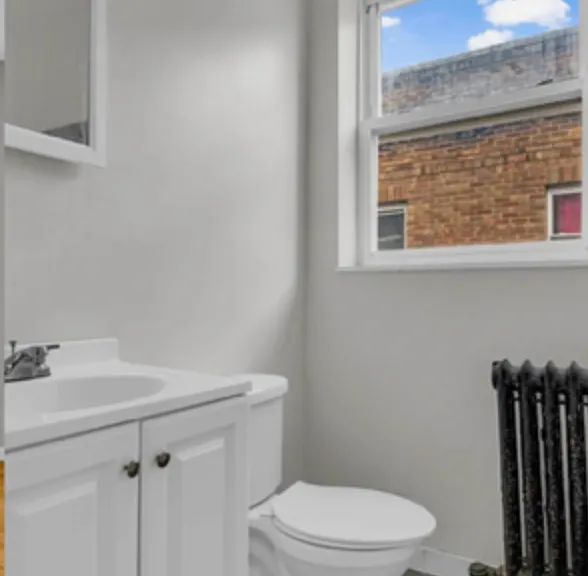 2501 Hurlbut St #1 — Photo 10