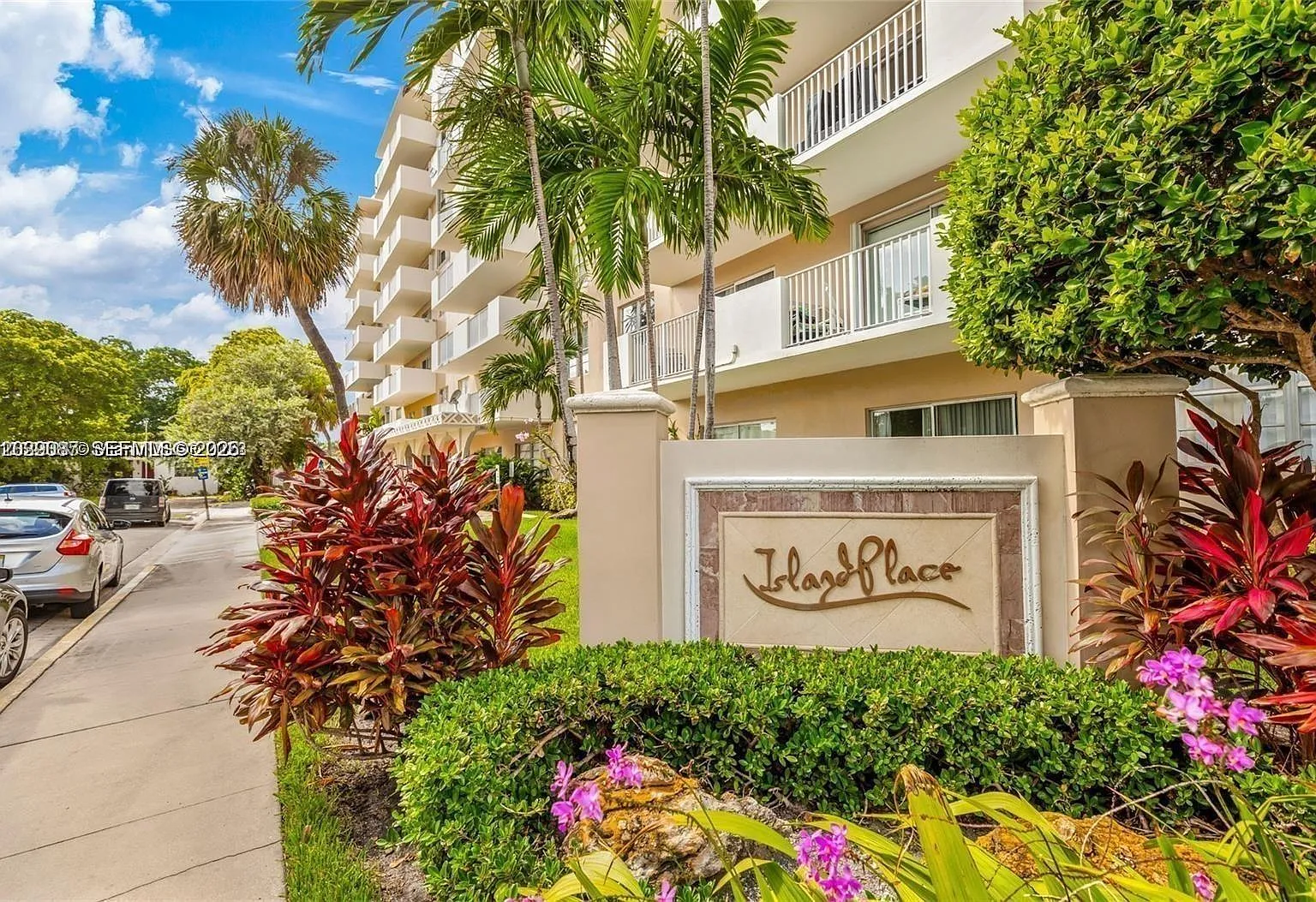 Island Place At North Bay — Photo 1