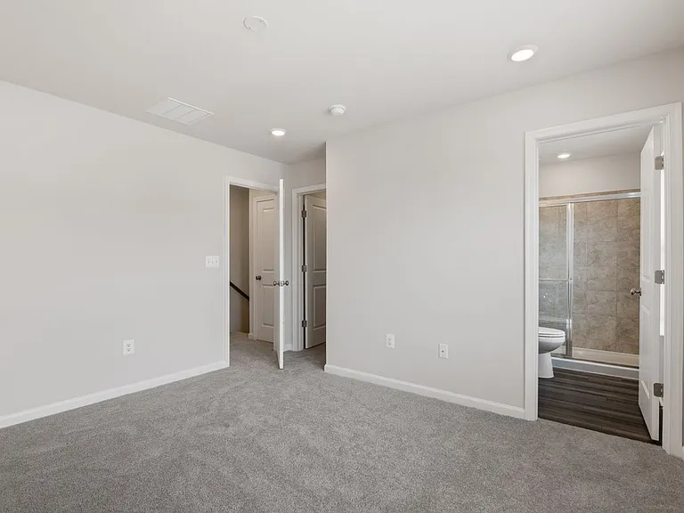 105 Milburn Dr — Photo 18