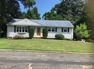 50 Guterl Ter, Pearl River, NY 10965