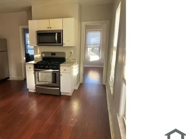 166 Brooks St, Bridgeport, CT 06608