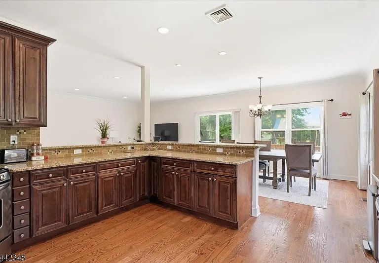 6 Poplar Pl — Photo 7