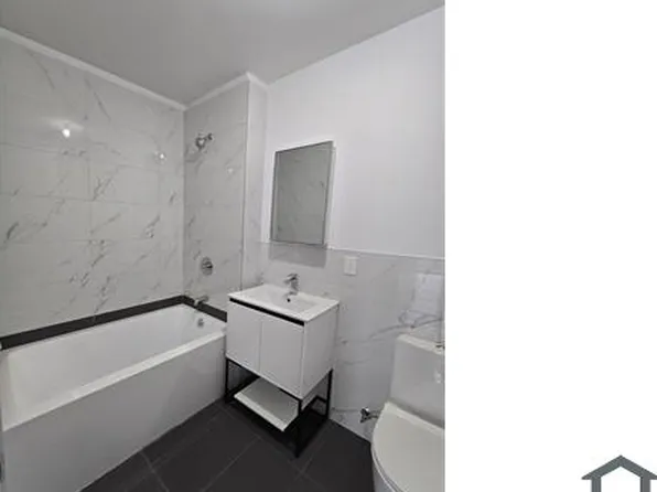 633 E 230th St, Bronx, NY 10466