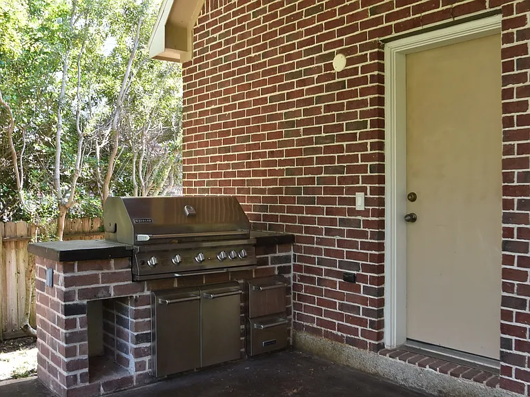 10 Renoir Trail Pl — Photo 1
