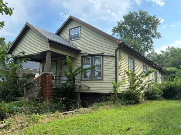 1443 Central Ave, Leavenworth, KS 66048