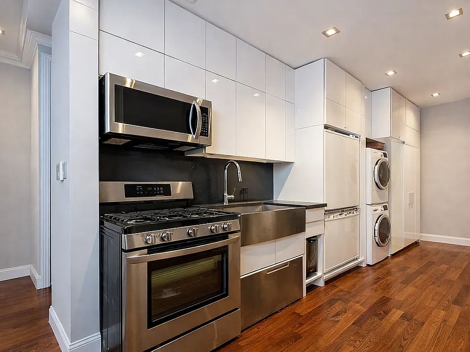 1st image of 199 E 3rd St APT 3A