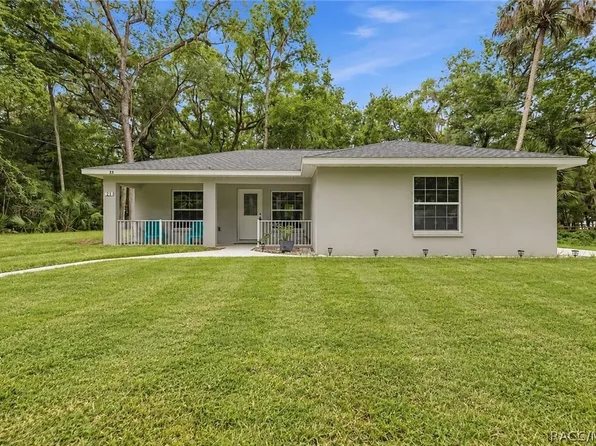 21 River Trail Dr, Inglis, FL 34449
