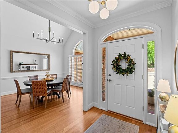4th image of 7 Ibis Cir