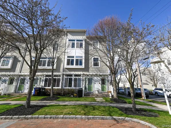 7704 Aquatic Drive, Arverne, NY 11692