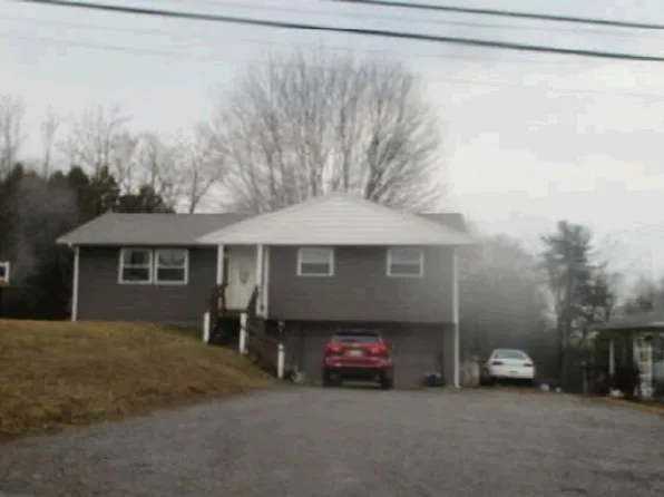 128 E Brady Rd, Kittanning, PA 16201