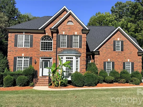 2910 Providence View Ln, Charlotte, NC 28270