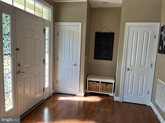 4th image of 9161 Moonstone Dr