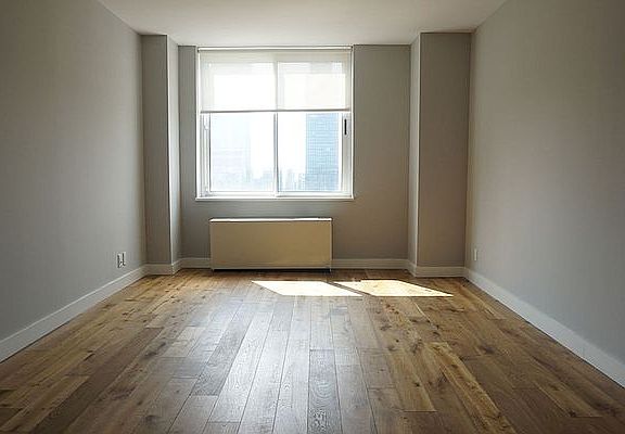5th image of 560 W 43rd St APT 40B