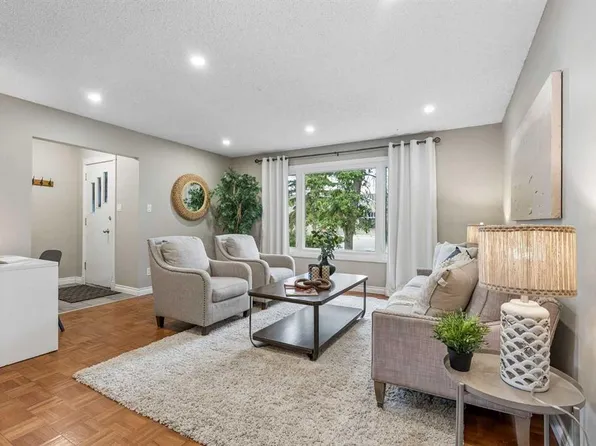 35 N Dovercliffe Way SE, Calgary, AB T2B 1W6