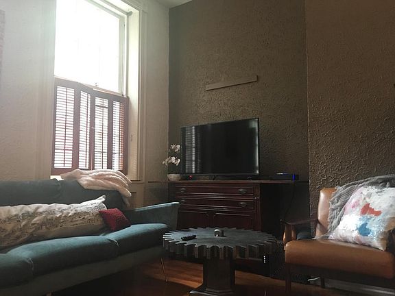 3rd image of 249 Pine St Unit A