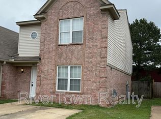 7986 Marsha Woods Dr, Memphis, TN 38125