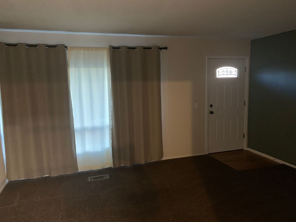 2nd image of 900 SW 30th St