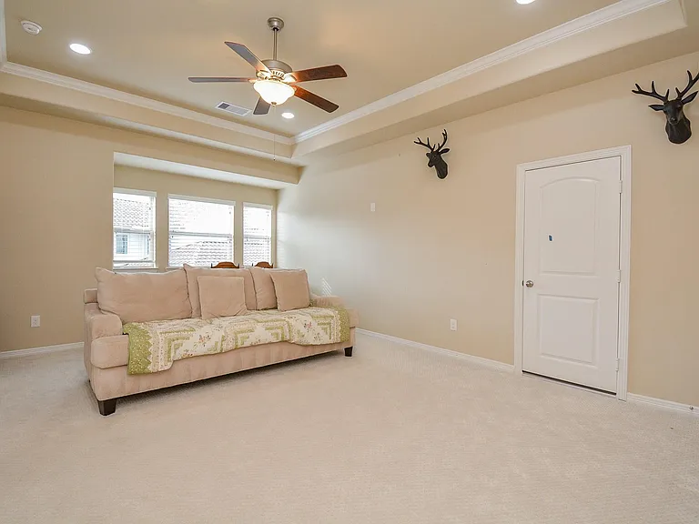 6302 Kennedy Hills Ct — Photo 7