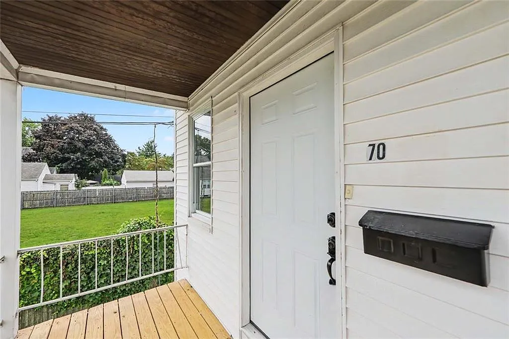 70 Devonshire Street — Photo 3