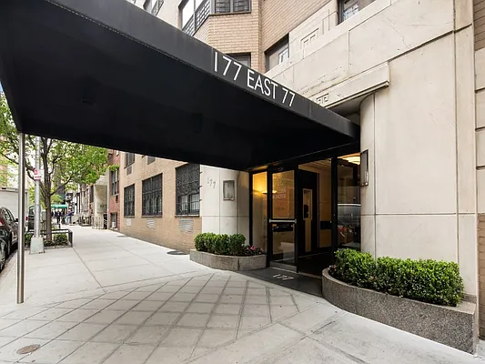 Sold by Sotheby's International Realty | media 14