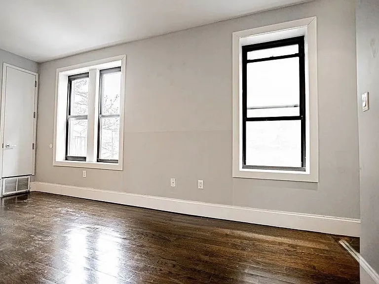 119 S 2nd St #3 — Photo 2