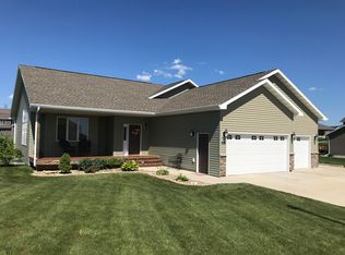 3219 Wisconsin Dr, Bismarck, ND 58503