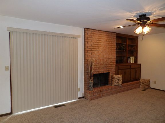 4th image of 1117 Hillside Dr