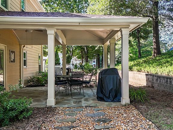 4th image of 510 Senators Ridge Dr