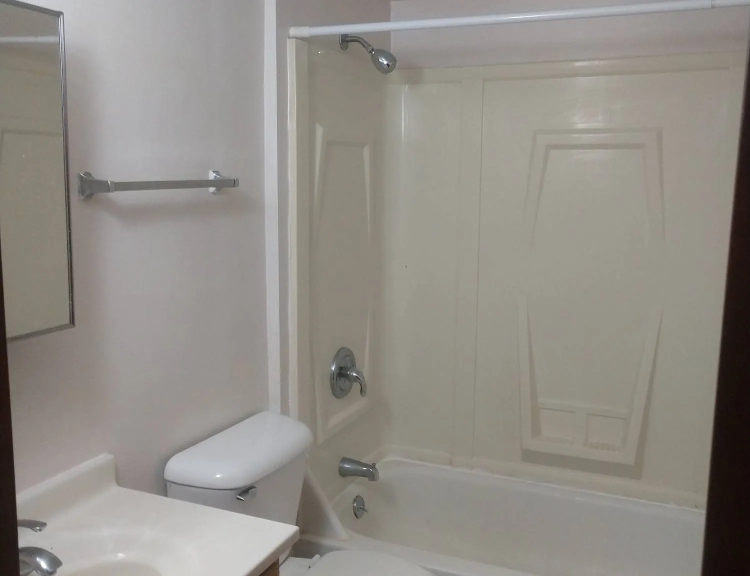 403 Ellen Ave. - 7 — Photo 3