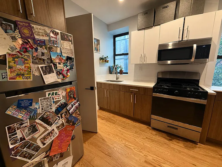 565 Saint Johns Pl #3R — Photo 5