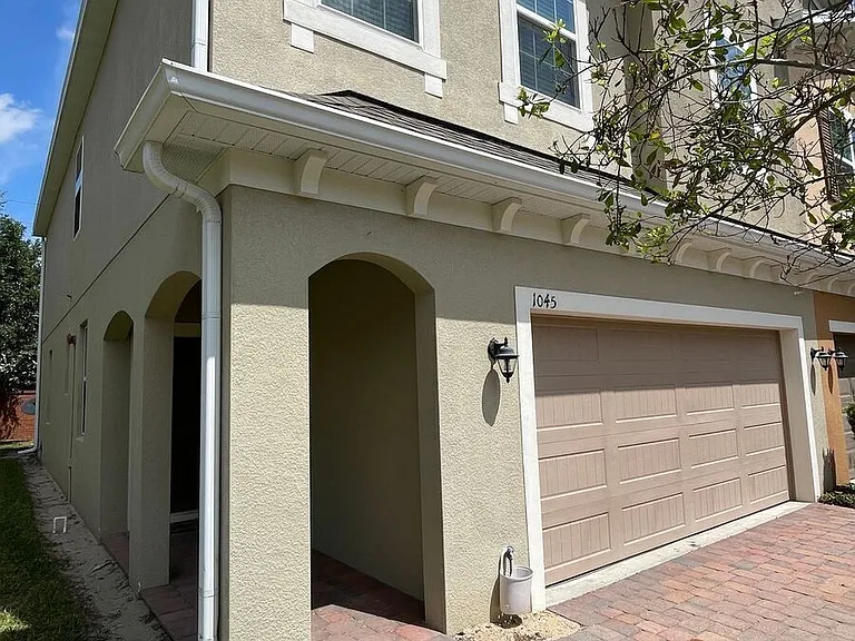 1045 Palma Verde Pl — Photo 2