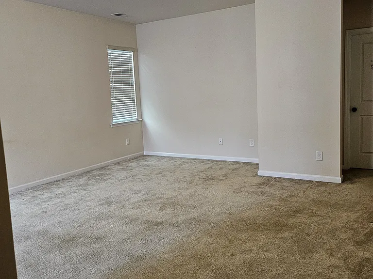1140 Premier Key Dr — Photo 30