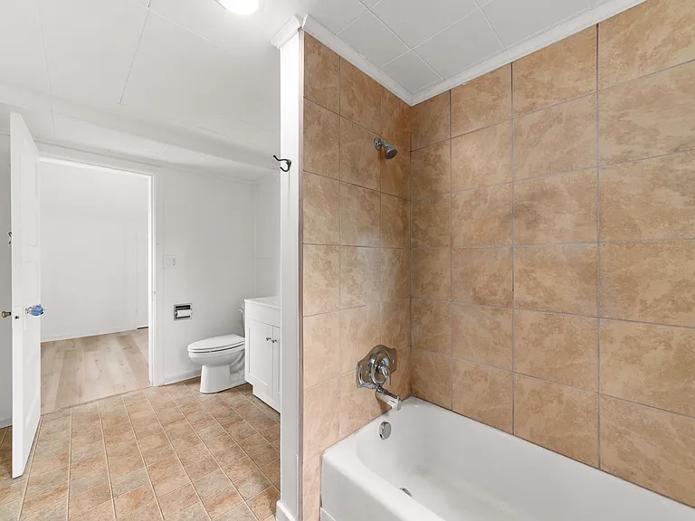 1104 S Walnut St #2 — Photo 8