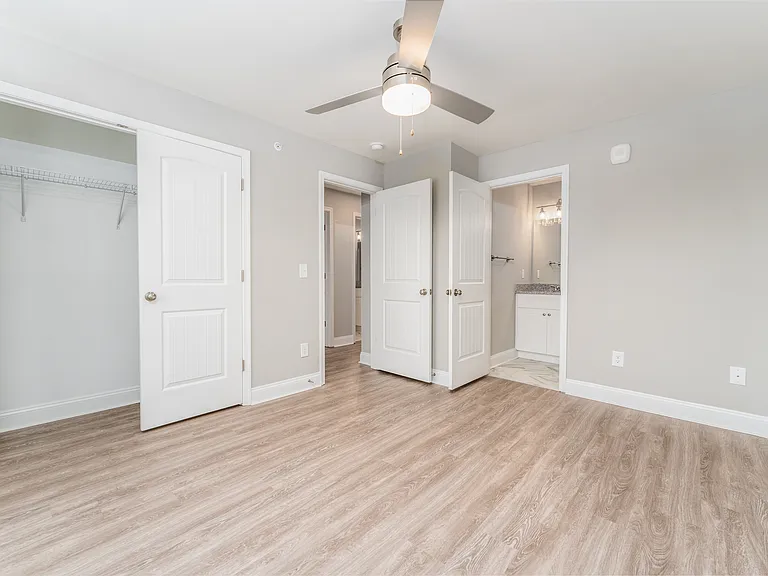 Stella's Place Apartments — Photo 7