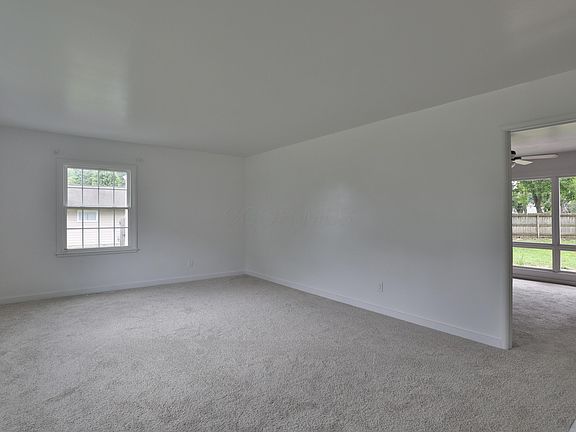 4th image of 435 N Murray Hill Rd