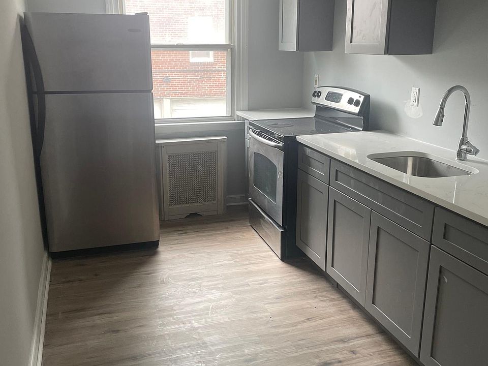 2nd image of 1623 E Roumfort Rd Floor 1